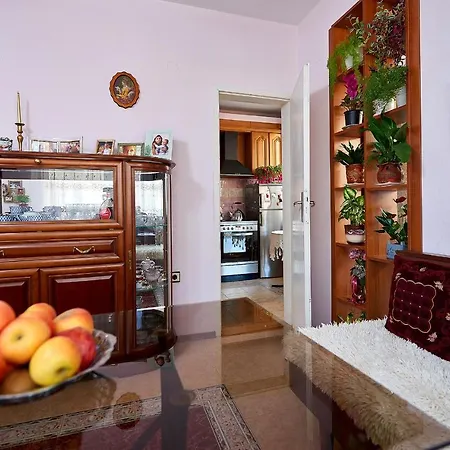 Dora Apartmán Pomorie